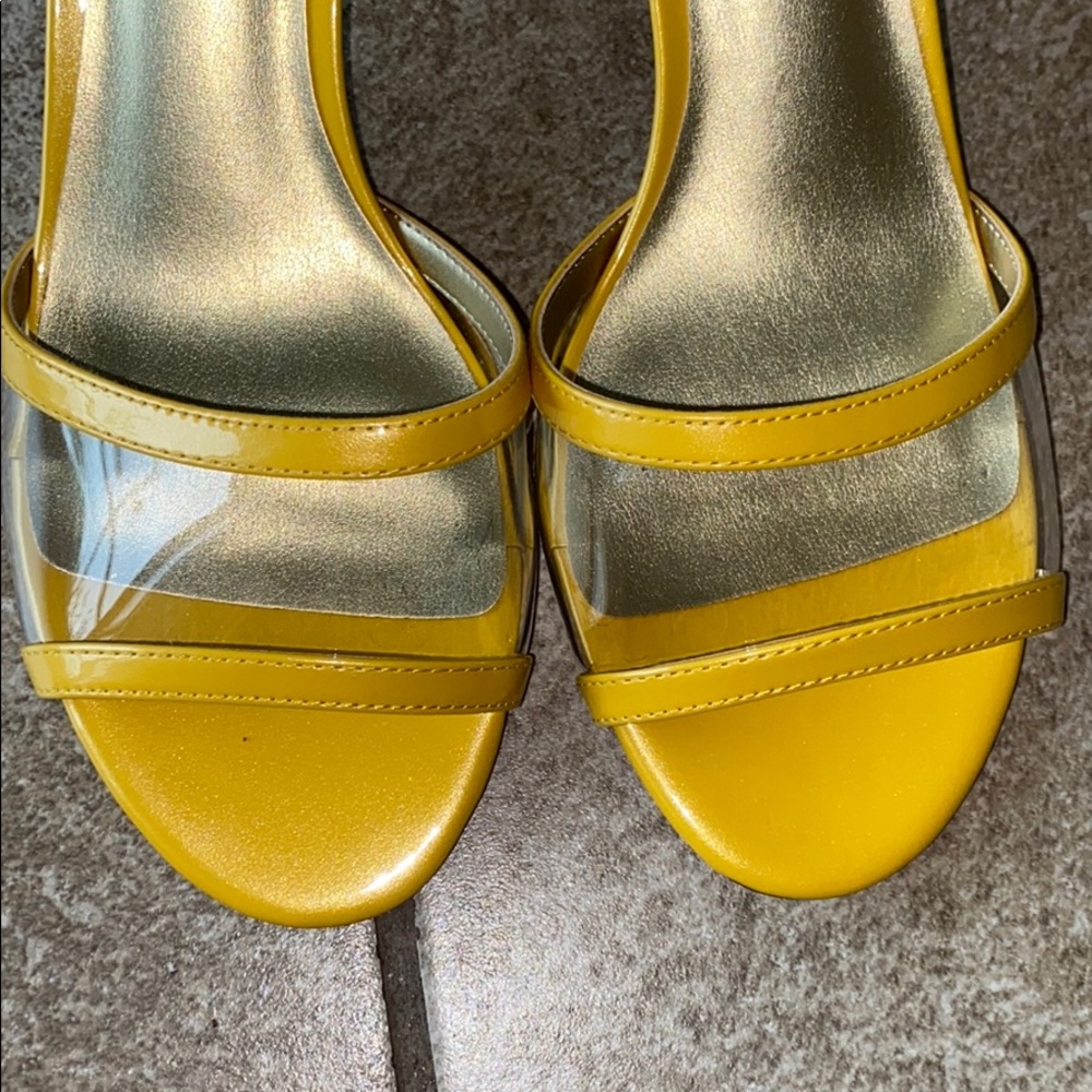 Heels - Picture 4 of 6